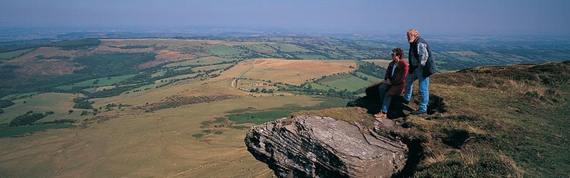 Brecon Beacons looking toward hay-on-wye bed and breakfast